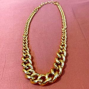 Belleza Itaor Italy Gold plate chain link necklace textured
